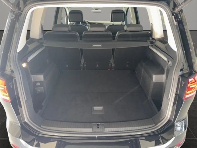 Volkswagen Touran IQ.Drive Pro R-Line
