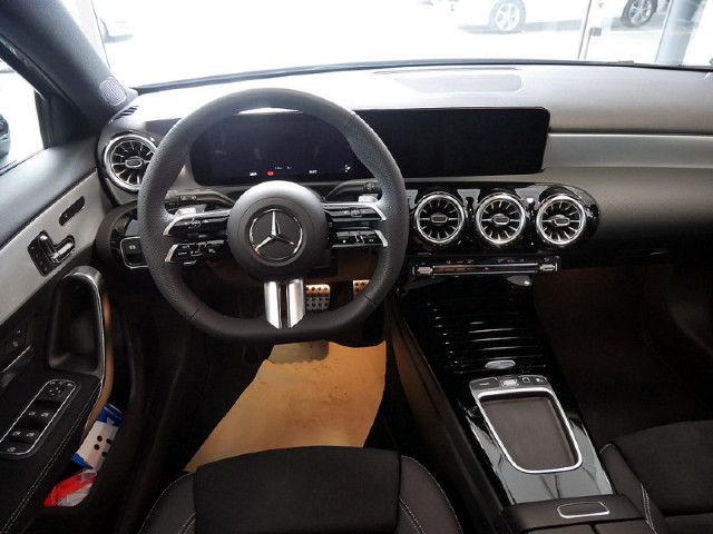 Mercedes-Benz A 250 4MATIC