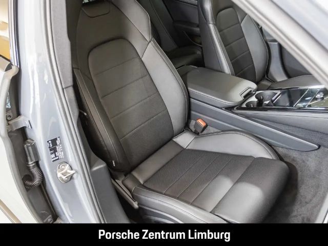 Porsche Panamera 4 E-Hybrid