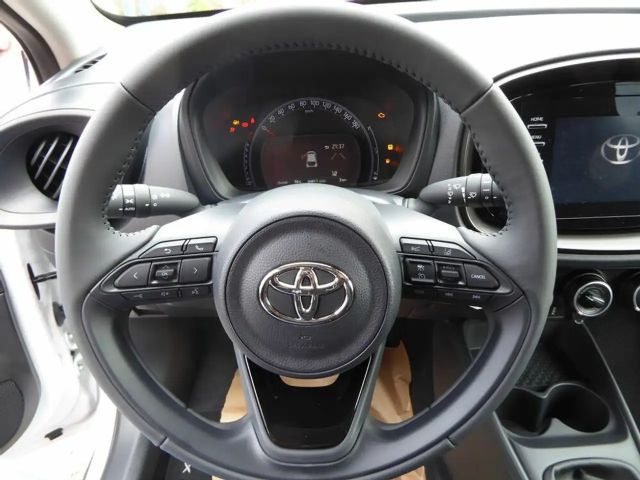 Toyota Aygo X Hatchback Play VVT-i