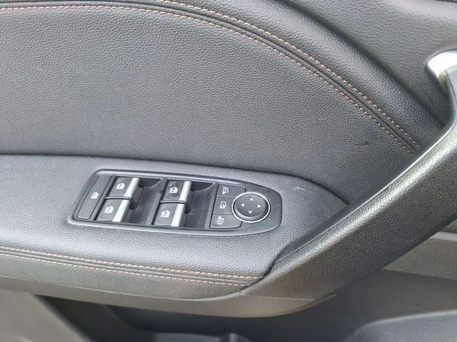 Renault Captur E-Tech Hybrid Iconic