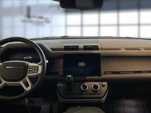 Land Rover Defender 110 D250 Dynamic SE
