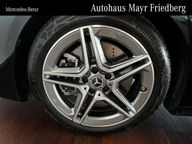 Mercedes-Benz A 250 4MATIC AMG Line