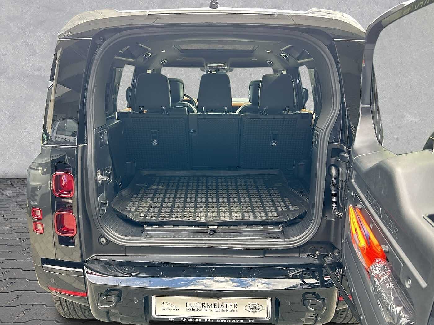 Land Rover Defender 110 Dynamic HSE