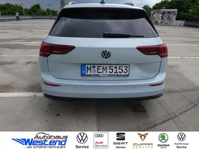 Volkswagen Golf DSG R-Line Variant