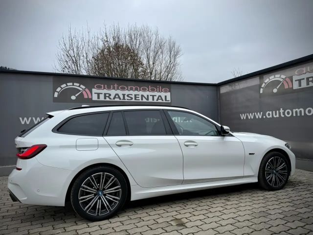 BMW 330 330e M-Sport xDrive