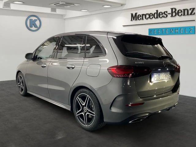 Mercedes-Benz B 180 AMG Line Sedan