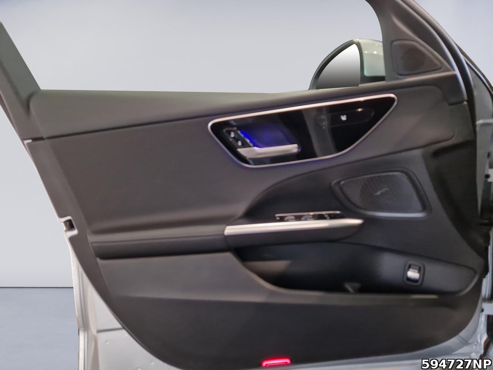 Mercedes-Benz C 180 AVANTGARDE Sedan