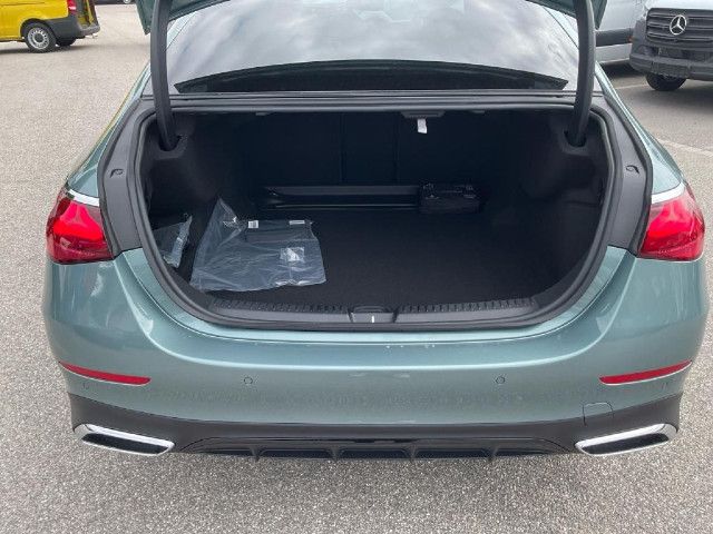 Mercedes-Benz E 220 E 220 d Sedan