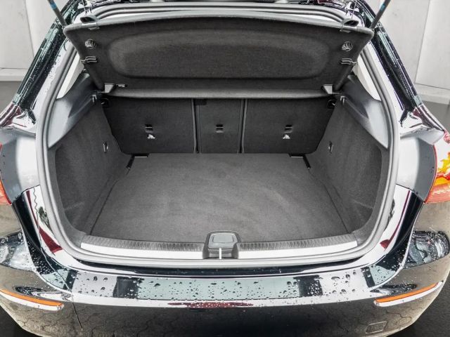 Mercedes-Benz A 180 Hatchback