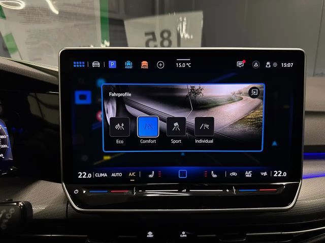 Volkswagen Golf 1.5 eTSI