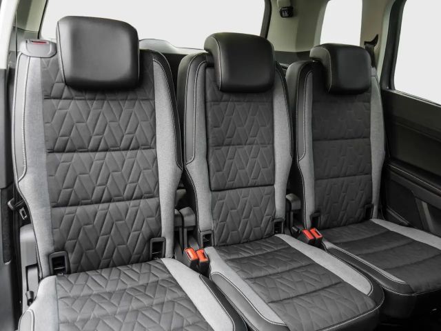 Volkswagen Touran 2.0 TDI DSG IQ.Drive