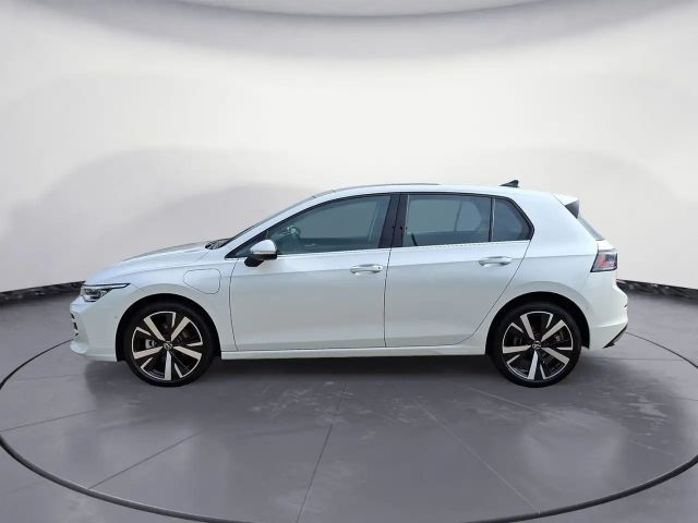 Volkswagen Golf DSG Style eHybrid