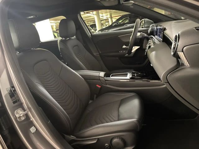 Mercedes-Benz A 180 Hatchback