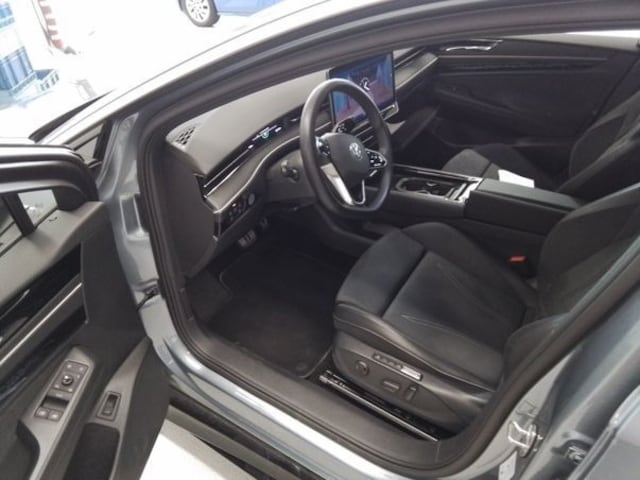 Volkswagen ID.7 286PS NP.72T ACC.5J-G.AHK.AREA-VIEW.NAVI.HUD.