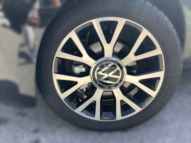 Volkswagen e-up! LimS5