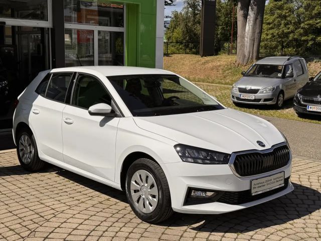 Skoda Fabia Fabia Essence Aktion Mtl. 298,-inkl. Vers.&Service