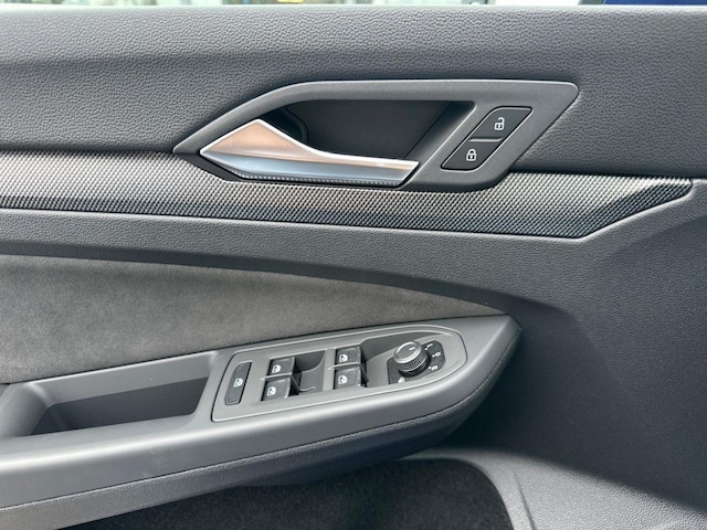 Volkswagen Golf 1.5 TSI R-Line