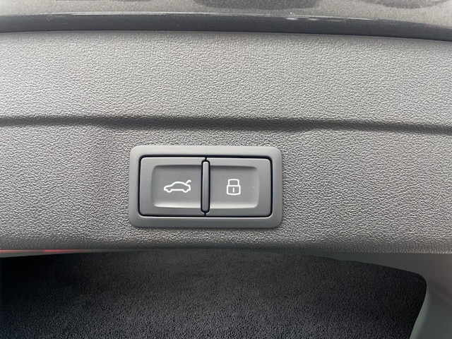 Audi A6 Avant Quattro S-Tronic