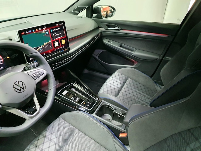 Volkswagen Golf 1.5 eTSI DSG R-Line