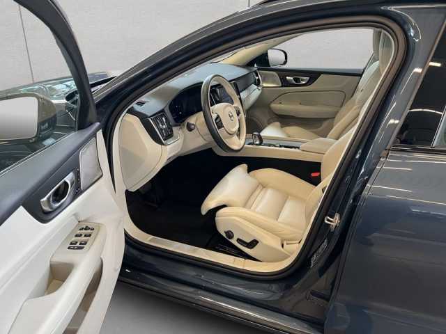 Volvo V60 18'