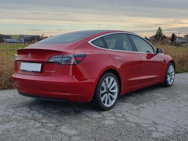 Tesla Model 3 AWD Long Range
