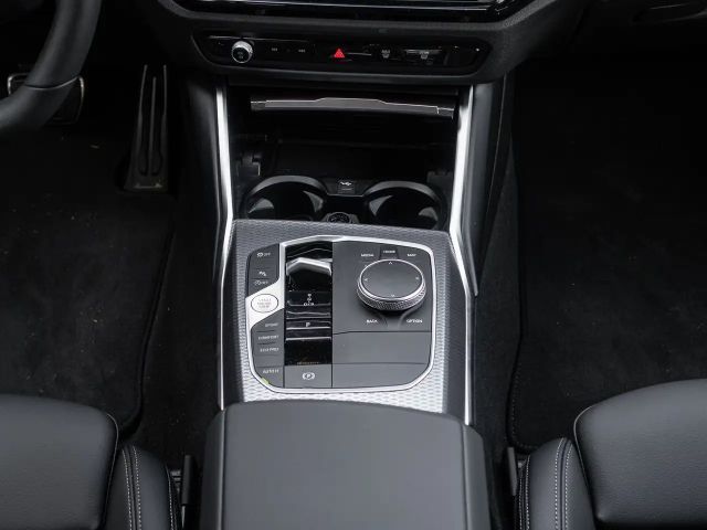 BMW 320 320i M-Sport Sedan