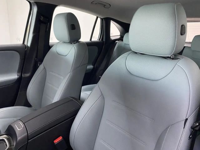 Mercedes-Benz EQA 300 4MATIC Progressive