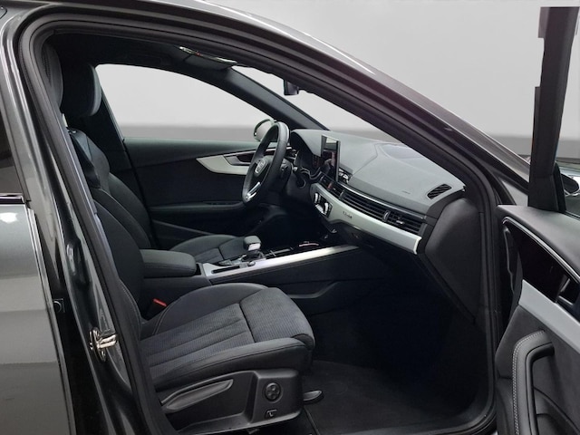 Audi A4 40 TFSI Avant Quattro S-Line S-Tronic