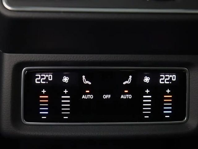 Audi Q8 e-tron 50 Business Quattro