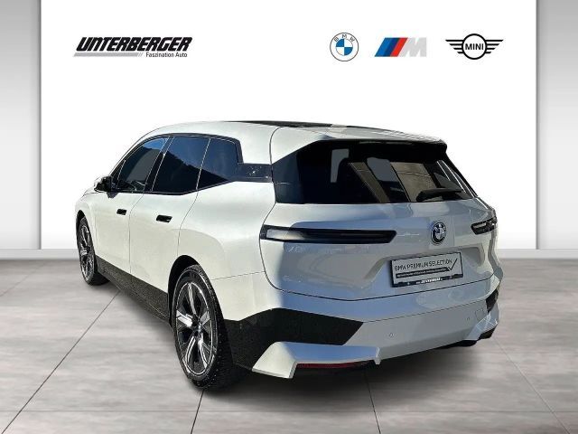 BMW iX xDrive40