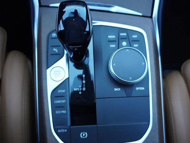 BMW 330 330d Luxury Line Touring xDrive