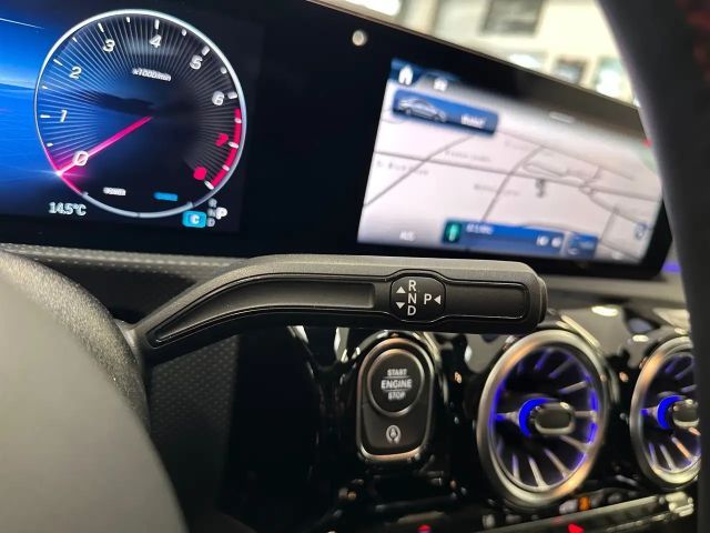 Mercedes-Benz CLA 200 AMG Line Coupé