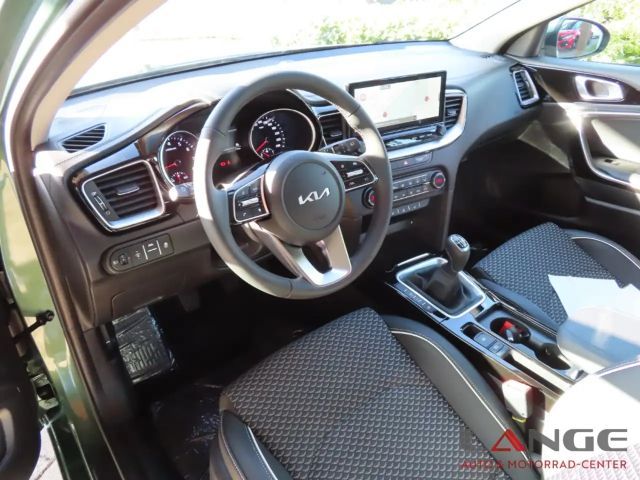 Kia Ceed 1.5T 140 SPI TEC LEDER Navi Klimaautom SHZ Temp Te