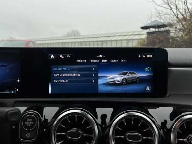 Mercedes-Benz A 180 Hatchback Progressive