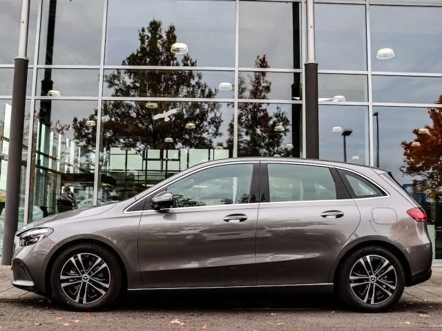 Mercedes-Benz B 200 Progressive Sedan