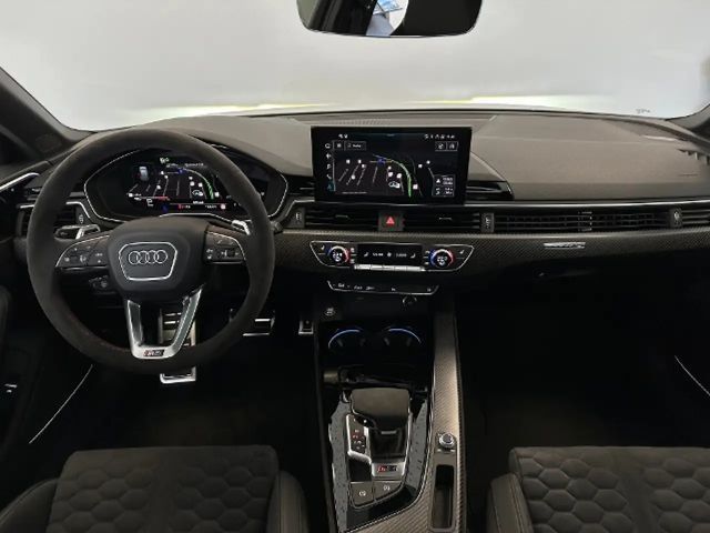 Audi RS4 Avant Competition Quattro