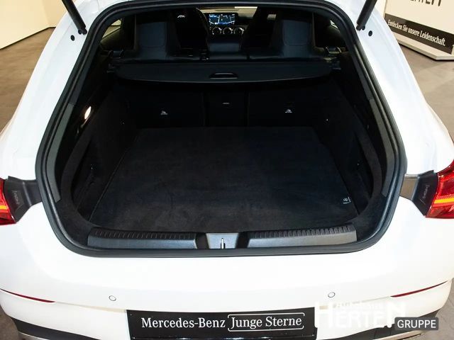 Mercedes-Benz CLA 200 AMG Line Shooting Brake