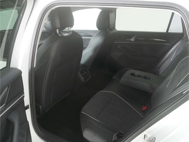 Volkswagen Passat 1.5 eTSI Business