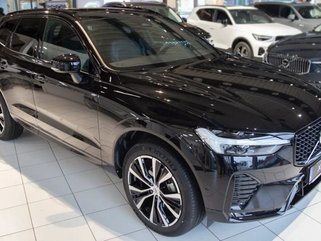 Volvo XC60 AWD Dark Plus