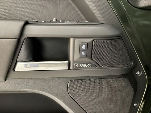 Land Rover Defender 110 Dynamic HSE