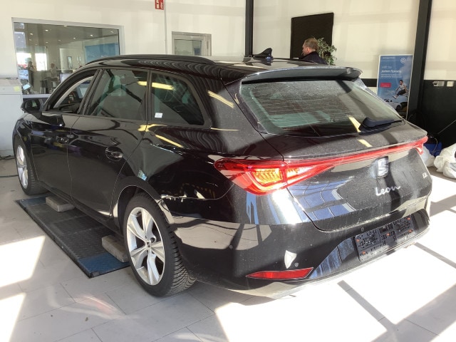 Seat Leon 1.5 eTSI FR-lijn Sportstourer