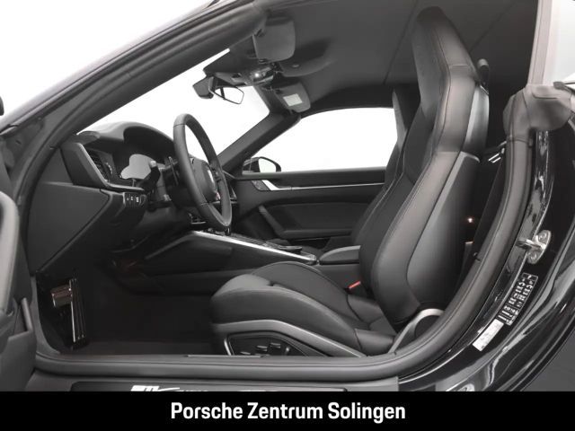 Porsche 992 Cabrio Carrera GTS