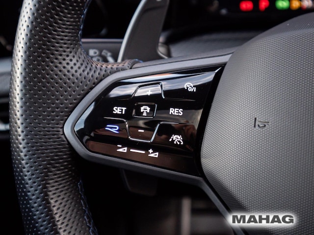 Volkswagen Golf 2.0 TSI DSG Golf VIII IQ.Drive