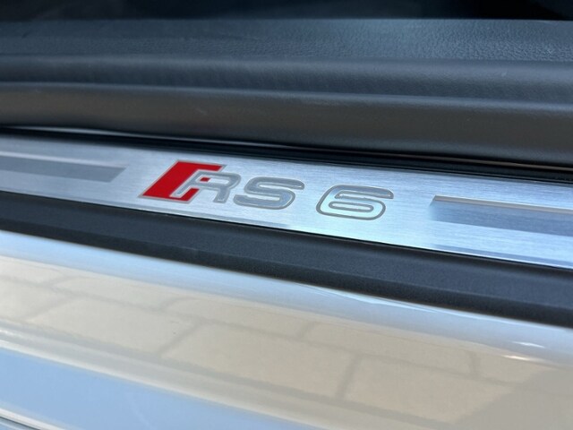 Audi RS6 Avant Quattro