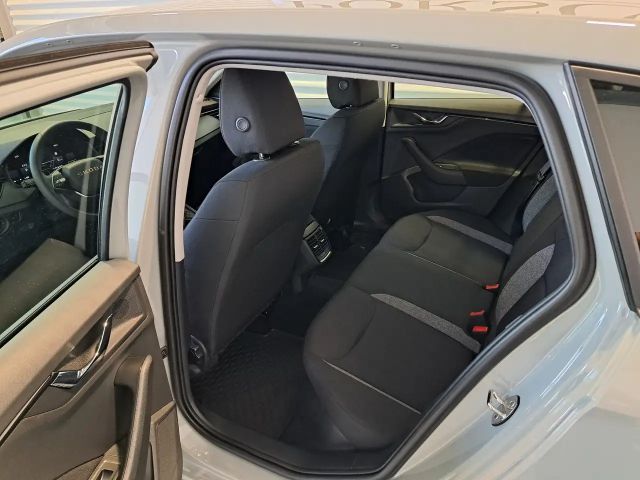 Skoda Scala Essence TSI DSG