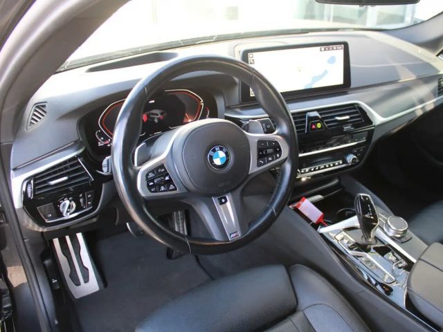 BMW 520 520d M-Sport Touring