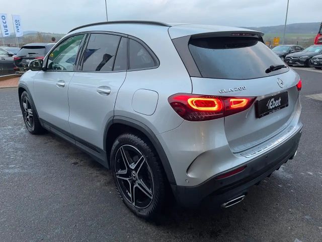 Mercedes-Benz GLA 200 AMG Line