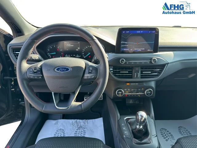 Ford Focus EcoBoost ST Line Style Wagon