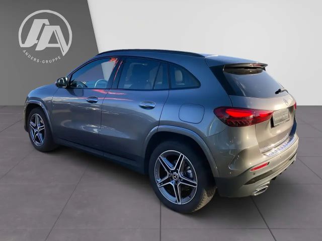 Mercedes-Benz GLA 200 AMG Line